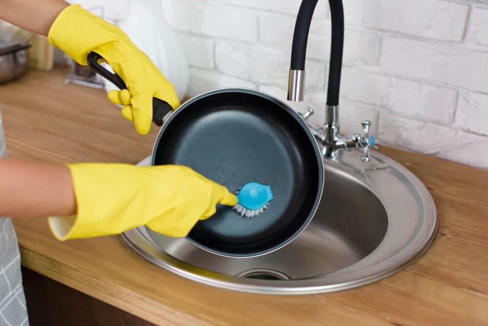 cleaning kitchen utensils