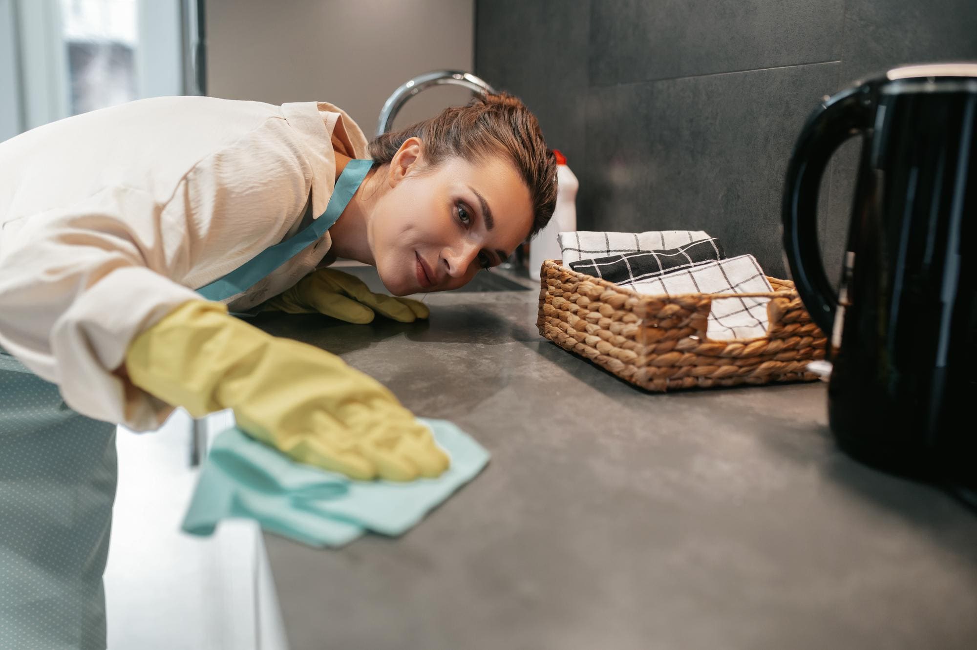 deep cleaning home